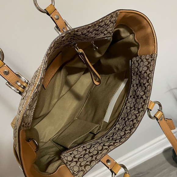 Coach Purse - Picture 3 of 3